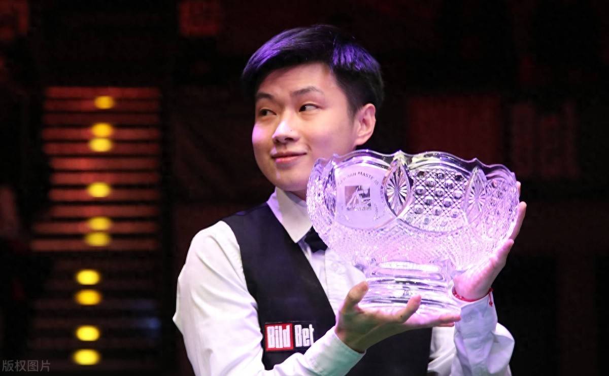 开云体育入口-包含BLG翻盘SHR，CoreJJ操刀奇招英雄翻盘激烈交锋2025世界赛，让粉丝疯狂欢呼的词条