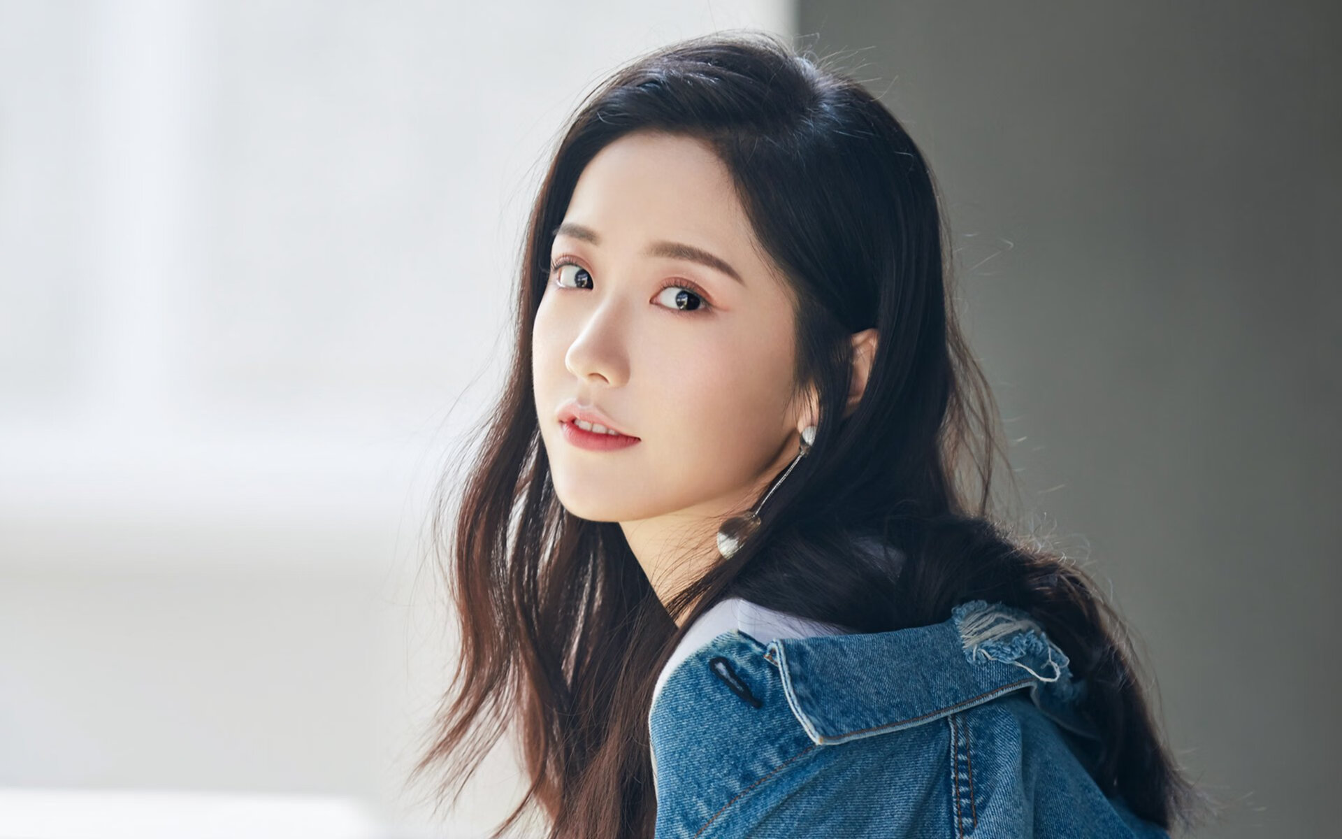 开云平台-锡安单核统治攻防，绿军铁血锁链绞杀新疆—现代篮球的矛与盾极致博弈