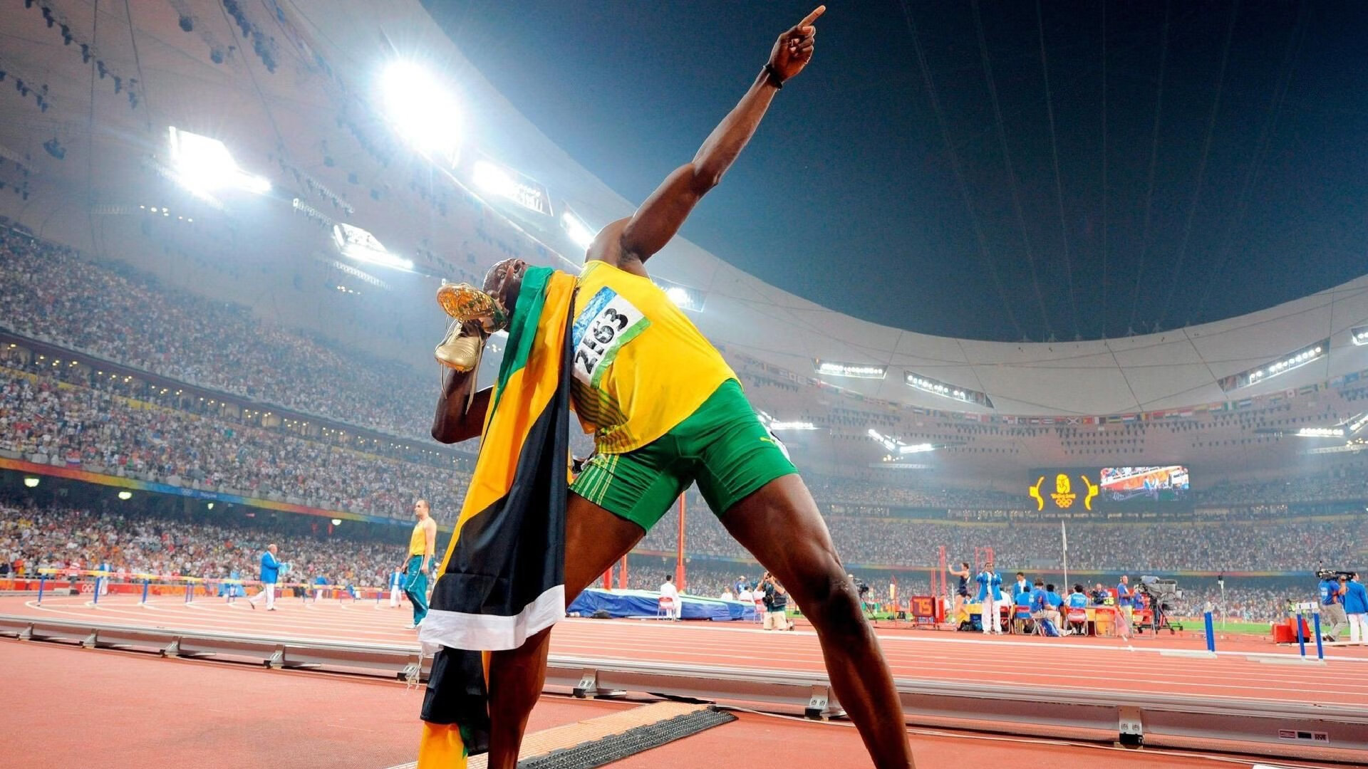 他像一道闪电劈开美国夜空!格纳布里的存在感,藏在这些细节里